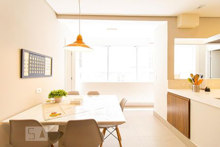 Apartamento para alugar com 144m², 3 quartos e sem vagaCozinha