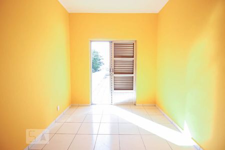 Casa à venda com 250m², 4 quartos e 4 vagas Casa à venda com 250m², 4 quartos e 4 vagasQuarto 4