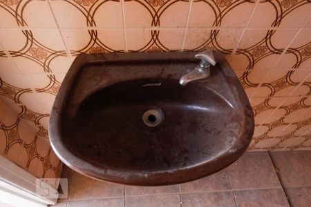 Casa à venda com 250m², 4 quartos e 4 vagas Casa à venda com 250m², 4 quartos e 4 vagasBanheiro de Serviço