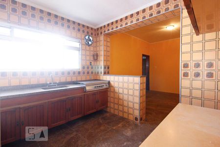 Casa à venda com 250m², 4 quartos e 4 vagas Casa à venda com 250m², 4 quartos e 4 vagasCozinha