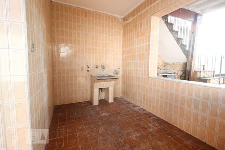 Casa à venda com 250m², 4 quartos e 4 vagas Casa à venda com 250m², 4 quartos e 4 vagasÁrea de serviço