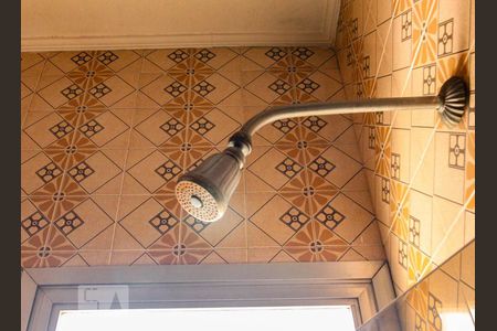 Casa à venda com 250m², 4 quartos e 4 vagas Casa à venda com 250m², 4 quartos e 4 vagasBanheiro 1