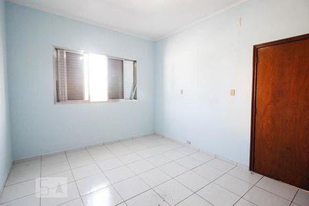 Casa à venda com 250m², 4 quartos e 4 vagas Casa à venda com 250m², 4 quartos e 4 vagasQuarto 2