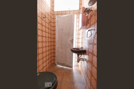 Casa à venda com 250m², 4 quartos e 4 vagas Casa à venda com 250m², 4 quartos e 4 vagasBanheiro de Serviço