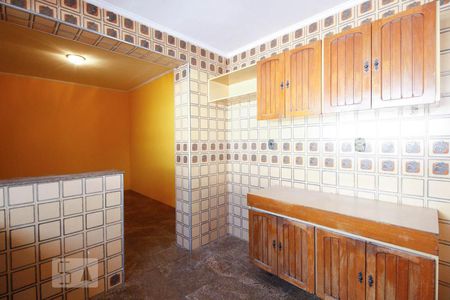 Casa à venda com 250m², 4 quartos e 4 vagas Casa à venda com 250m², 4 quartos e 4 vagasCozinha