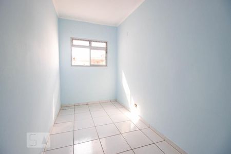 Casa à venda com 250m², 4 quartos e 4 vagas Casa à venda com 250m², 4 quartos e 4 vagasEscritório