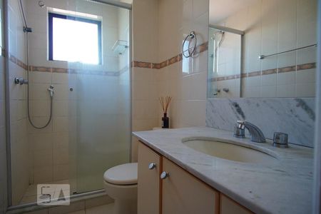 Apartamento para alugar com 72m², 2 quartos e 2 vagasBanheiro