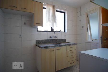 Apartamento para alugar com 72m², 2 quartos e 2 vagasCozinha