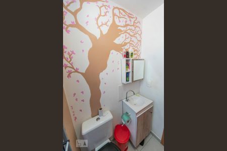 Casa para alugar com 42m², 2 quartos e sem vagaBanheiro