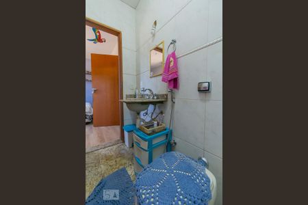 Casa à venda com 240m², 3 quartos e 6 vagas Casa à venda com 240m², 3 quartos e 6 vagasBanheiro da Suíte 1