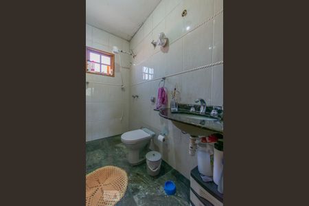 Casa à venda com 240m², 3 quartos e 6 vagas Casa à venda com 240m², 3 quartos e 6 vagasBanheiro Social