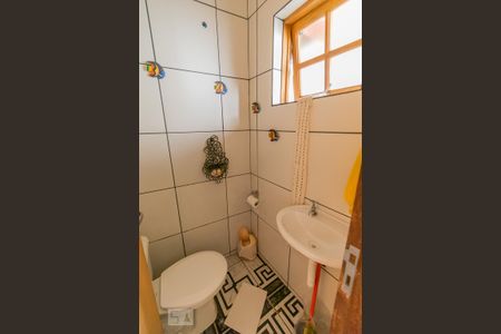 Casa à venda com 240m², 3 quartos e 6 vagas Casa à venda com 240m², 3 quartos e 6 vagasBanheiro de Serviço