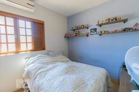 Casa à venda com 240m², 3 quartos e 6 vagas Casa à venda com 240m², 3 quartos e 6 vagasQuarto 2 - Suíte