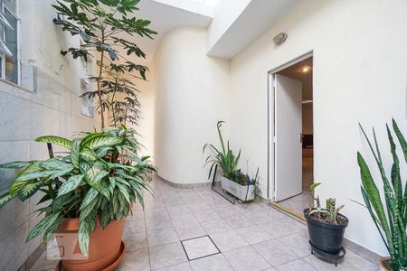 Casa à venda com 365m², 3 quartos e 2 vagasEntrada