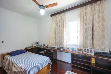 Casa à venda com 365m², 3 quartos e 2 vagasQuarto 01