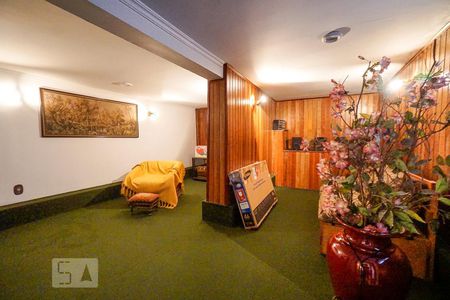 Casa à venda com 365m², 3 quartos e 2 vagasSala de TV