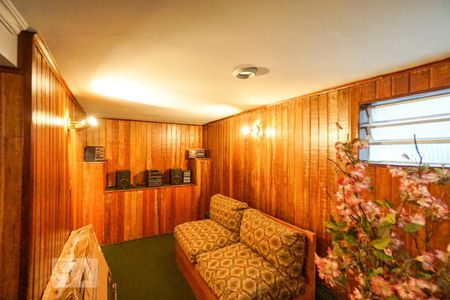 Casa à venda com 365m², 3 quartos e 2 vagasSala de TV