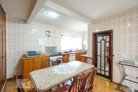 Casa à venda com 365m², 3 quartos e 2 vagasCozinha