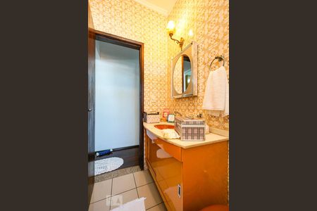 Casa à venda com 365m², 3 quartos e 2 vagasBanheiro da suíte 01