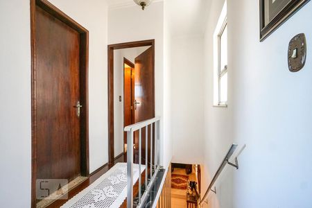 Casa à venda com 365m², 3 quartos e 2 vagasHall dos quartos