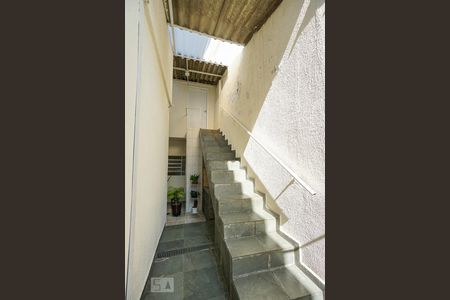 Casa à venda com 365m², 3 quartos e 2 vagasEscada quintal salão