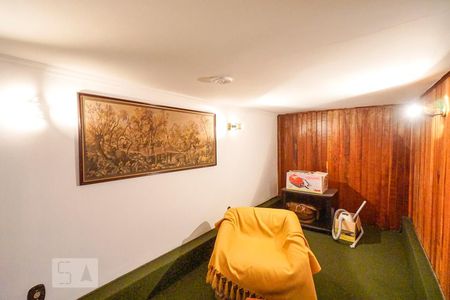 Casa à venda com 365m², 3 quartos e 2 vagasSala de TV