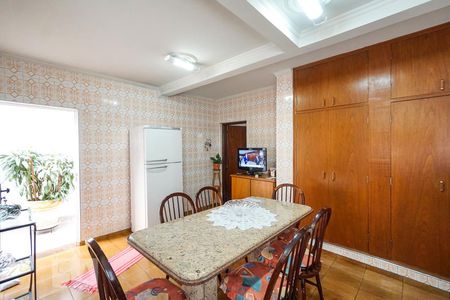 Casa à venda com 365m², 3 quartos e 2 vagasCozinha