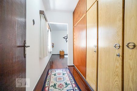 Casa à venda com 365m², 3 quartos e 2 vagasCloset do quarto 02