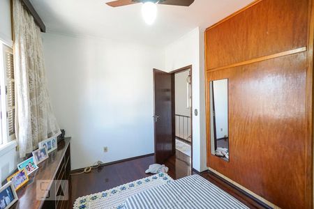 Casa à venda com 365m², 3 quartos e 2 vagasQuarto 01