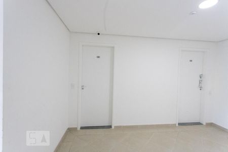 Apartamento à venda com 42m², 2 quartos e 1 vagaHall de entrada 