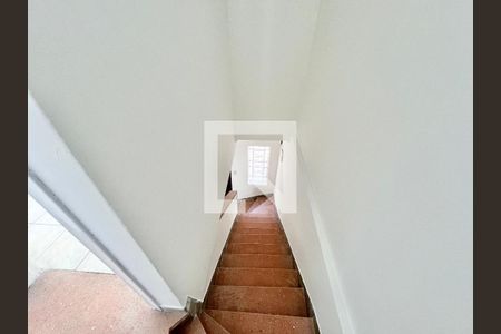 Escada de casa à venda com 2 quartos, 148m² em Vila Paulicéia, São Paulo