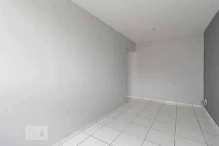 Sala de Apartamento com 2 quartos, 48m² Campo Grande