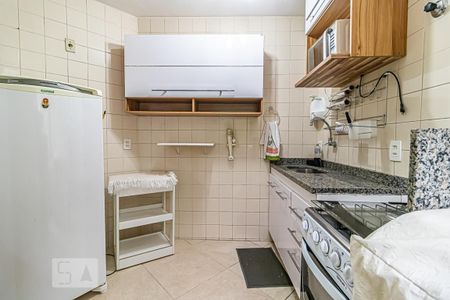 Apartamento para alugar com 65m², 2 quartos e 1 vagaCozinha