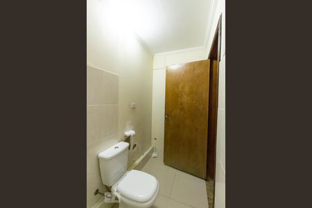 Casa para alugar com 350m², 3 quartos e 6 vagasBanheiro de Serviço