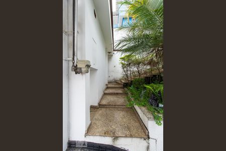 Casa para alugar com 350m², 3 quartos e 6 vagasEntrada