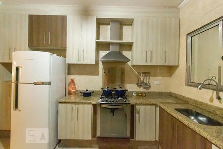 Casa para alugar com 350m², 3 quartos e 6 vagasCozinha