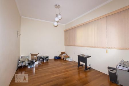 Casa para alugar com 350m², 3 quartos e 6 vagasEscritório