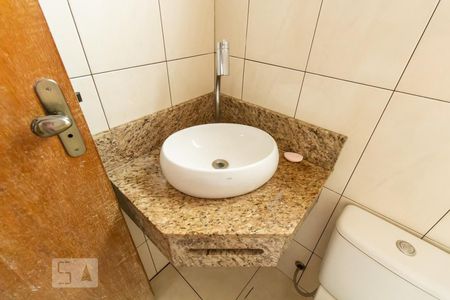 Casa para alugar com 350m², 3 quartos e 6 vagasBanheiro do Quarto 2