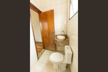 Casa para alugar com 350m², 3 quartos e 6 vagasBanheiro do Quarto 2