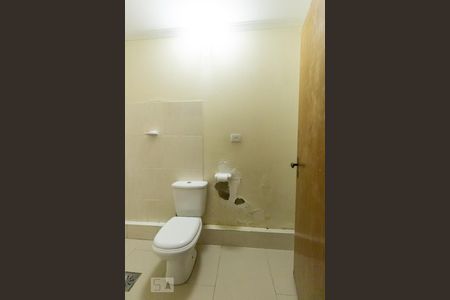 Casa para alugar com 350m², 3 quartos e 6 vagasBanheiro de Serviço