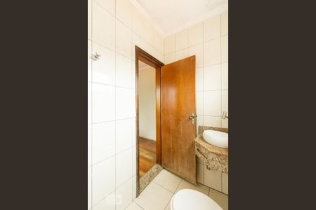 Casa para alugar com 350m², 3 quartos e 6 vagasBanheiro do Quarto 2