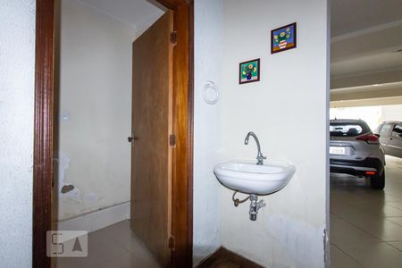 Casa para alugar com 350m², 3 quartos e 6 vagasBanheiro de Serviço