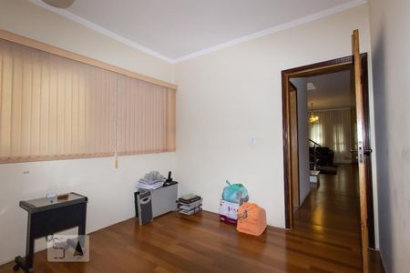 Casa para alugar com 350m², 3 quartos e 6 vagasEscritório