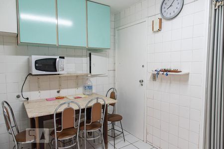 Apartamento à venda com 90m², 3 quartos e 2 vagas Apartamento à venda com 90m², 3 quartos e 2 vagasCozinha