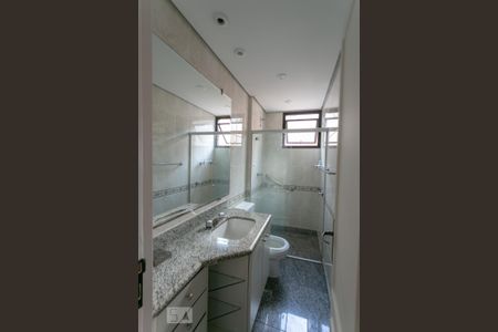 Apartamento para alugar com 138m², 4 quartos e 2 vagas Apartamento para alugar com 138m², 4 quartos e 2 vagasBanheiro