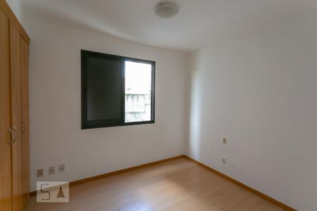 Apartamento para alugar com 138m², 4 quartos e 2 vagas Apartamento para alugar com 138m², 4 quartos e 2 vagasQuarto 3