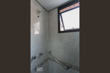 Apartamento para alugar com 138m², 4 quartos e 2 vagas Apartamento para alugar com 138m², 4 quartos e 2 vagasBanheiro