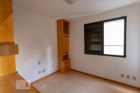 Apartamento para alugar com 138m², 4 quartos e 2 vagas Apartamento para alugar com 138m², 4 quartos e 2 vagasQuarto 1