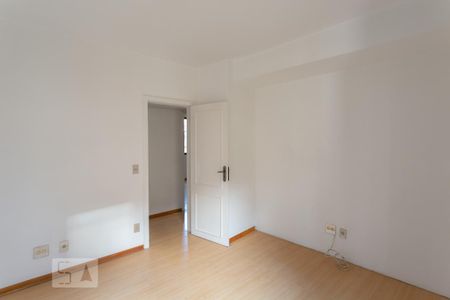 Apartamento para alugar com 138m², 4 quartos e 2 vagas Apartamento para alugar com 138m², 4 quartos e 2 vagasQuarto 2