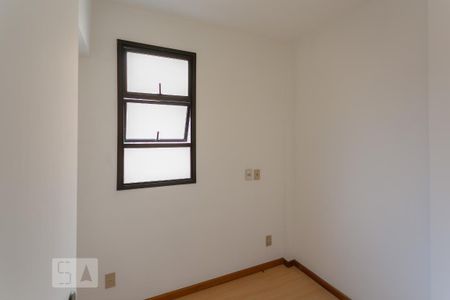 Apartamento para alugar com 138m², 4 quartos e 2 vagas Apartamento para alugar com 138m², 4 quartos e 2 vagasQuarto de Serviço
